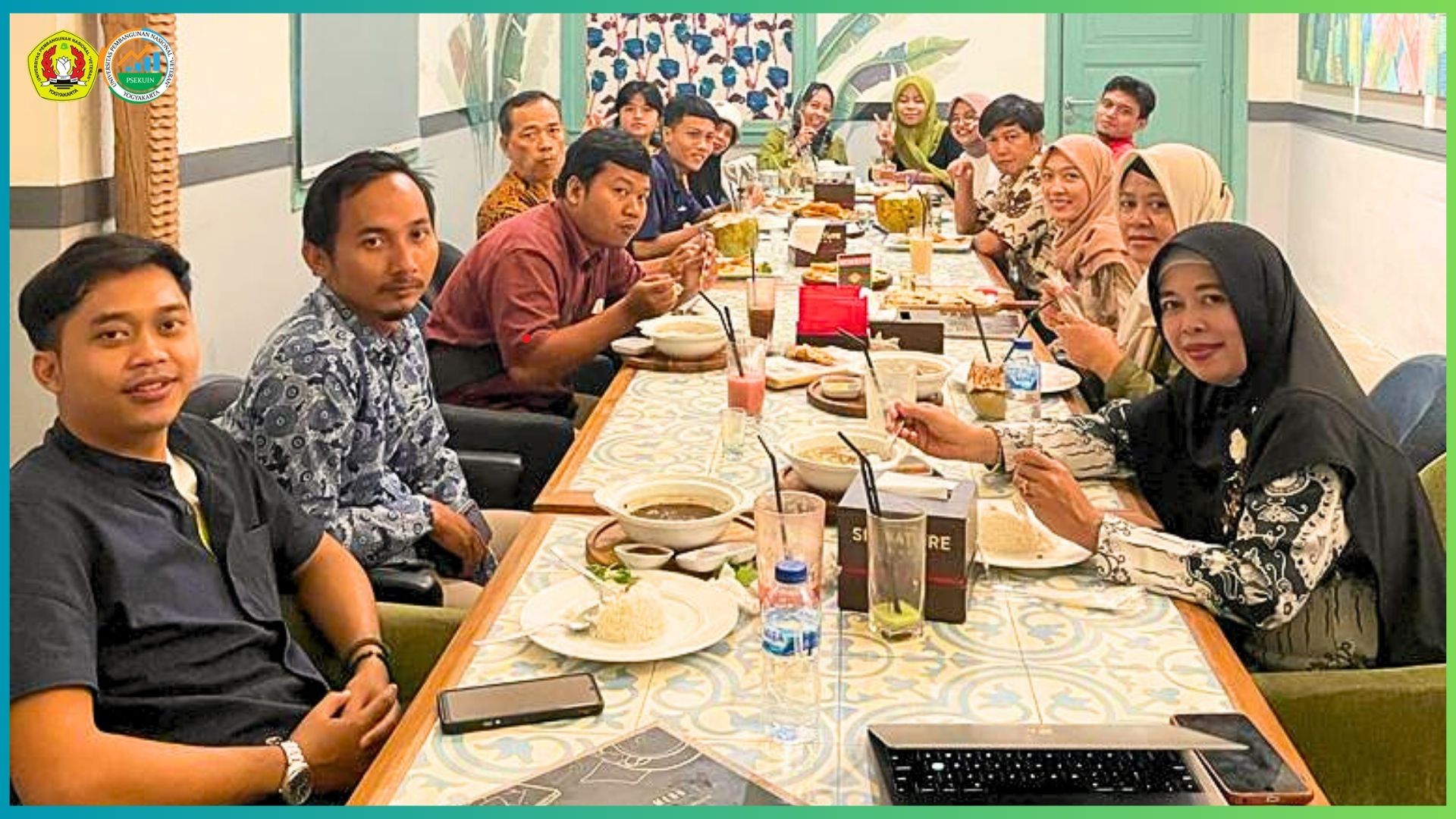 Foto bersama para enumerator Tim PSEKUIN UPN